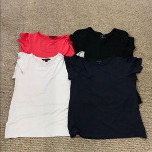 4 banana republic T-shirt’s
